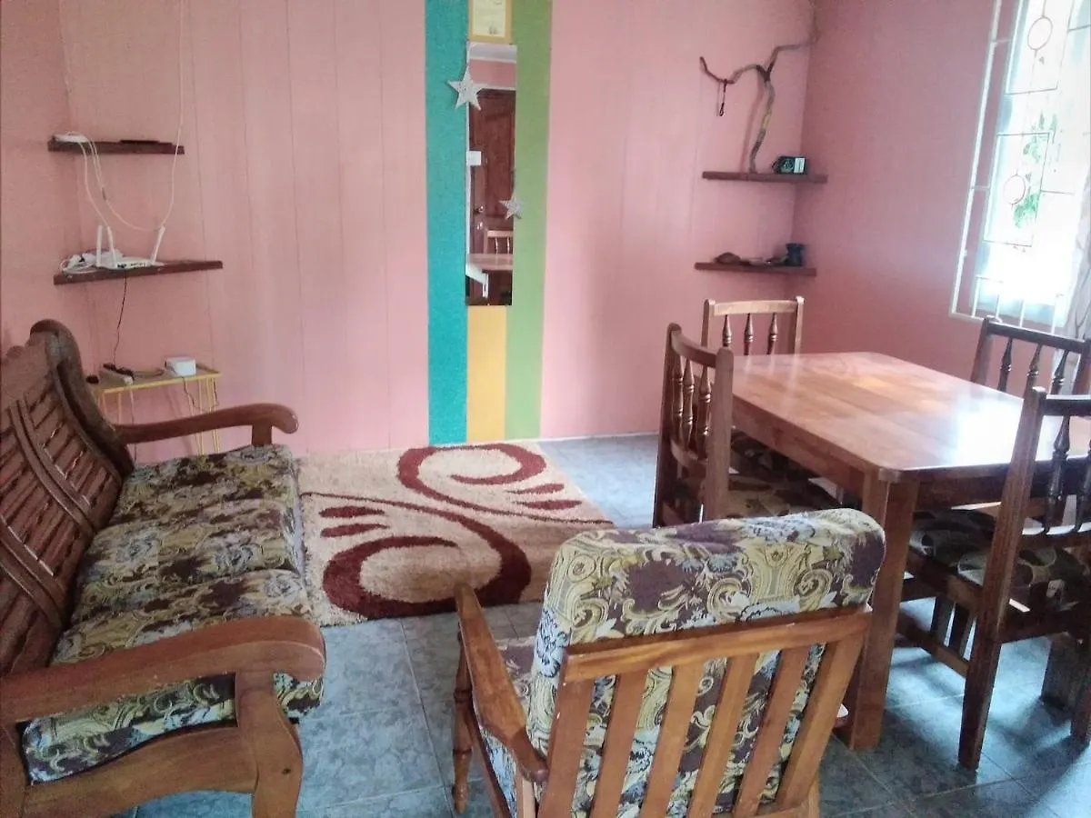 Casa de Férias Ian Creole Garaden Cottages Roseau