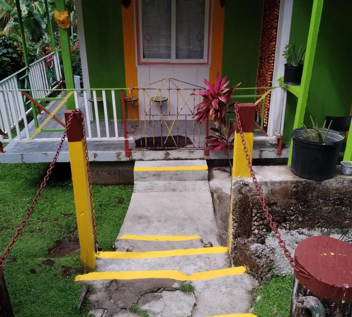 Ian Creole Garaden Cottages Roseau Dominica